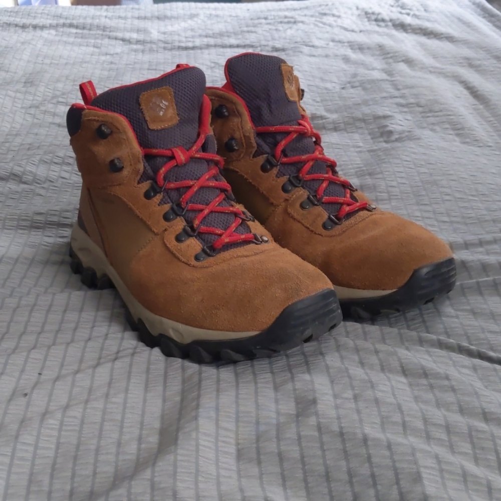 Columbia Hiking Boots